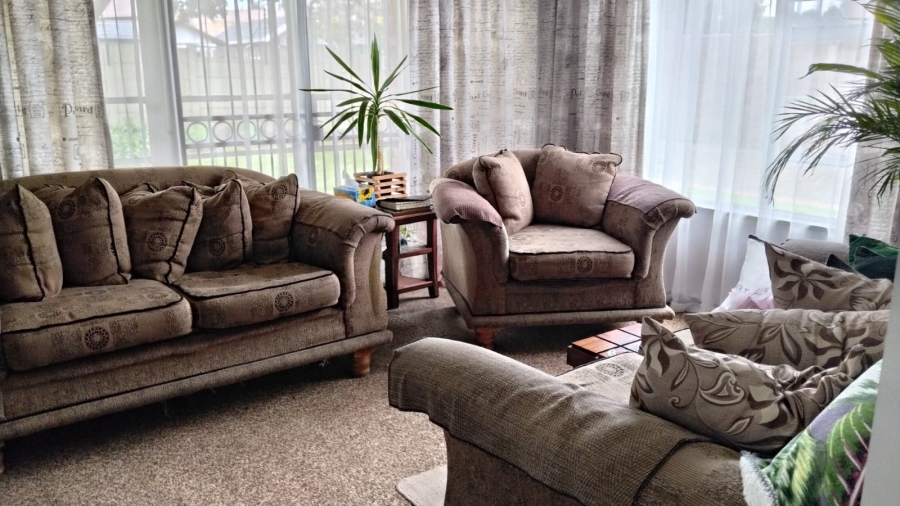 4 Bedroom Property for Sale in Greenhills Gauteng