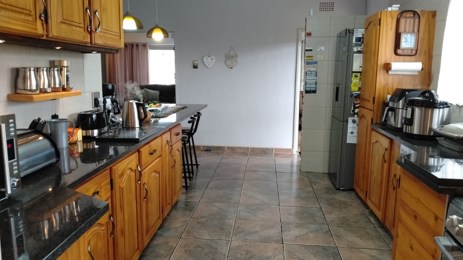 4 Bedroom Property for Sale in Greenhills Gauteng