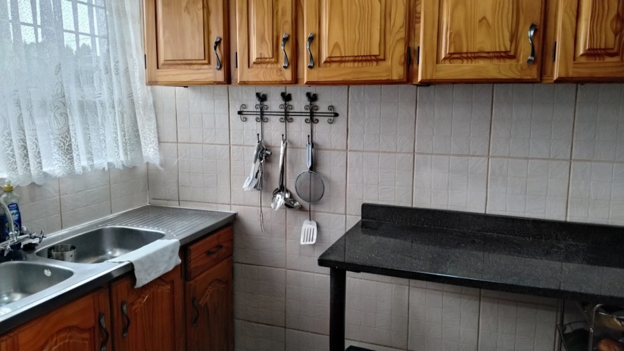 4 Bedroom Property for Sale in Greenhills Gauteng