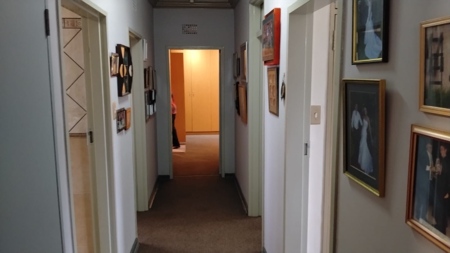 4 Bedroom Property for Sale in Greenhills Gauteng