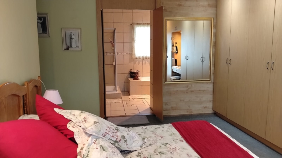 4 Bedroom Property for Sale in Greenhills Gauteng