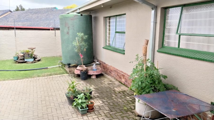 4 Bedroom Property for Sale in Greenhills Gauteng