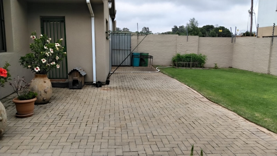 4 Bedroom Property for Sale in Greenhills Gauteng