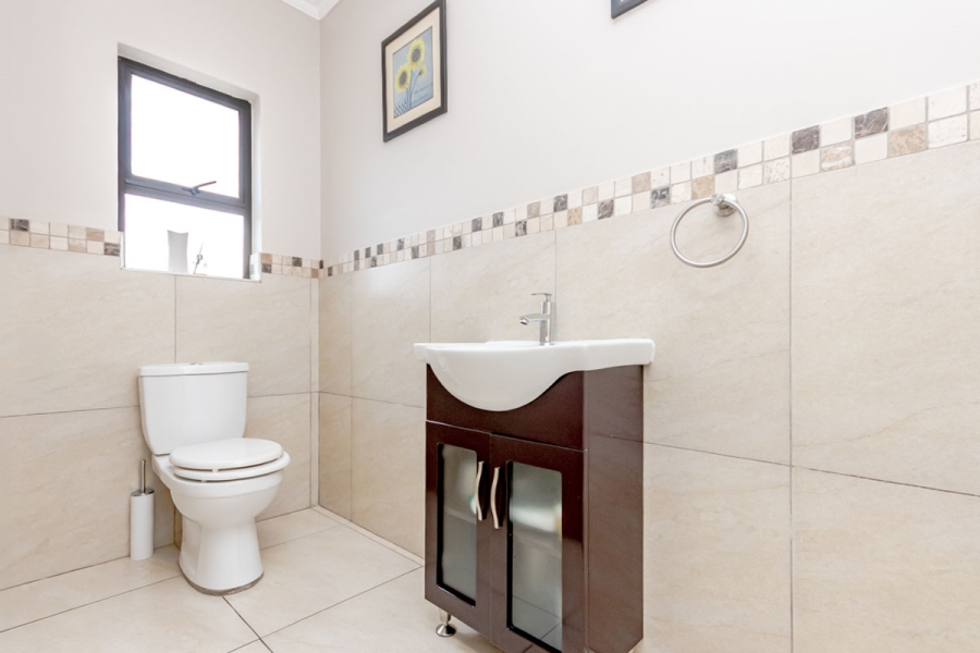3 Bedroom Property for Sale in Willaway Gauteng