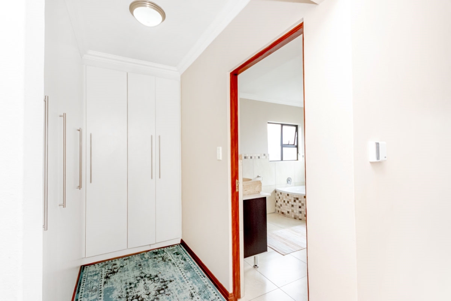 3 Bedroom Property for Sale in Willaway Gauteng