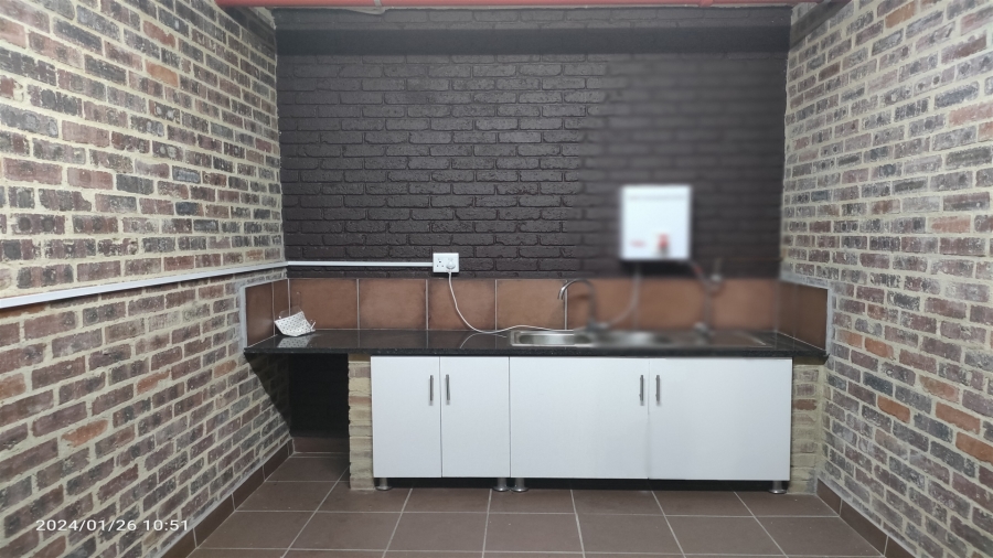 To Let Commercial Property for Rent in Kya Sands Gauteng