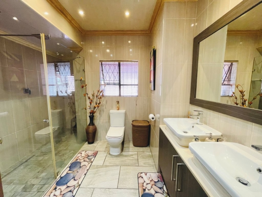 3 Bedroom Property for Sale in Brackenhurst Gauteng