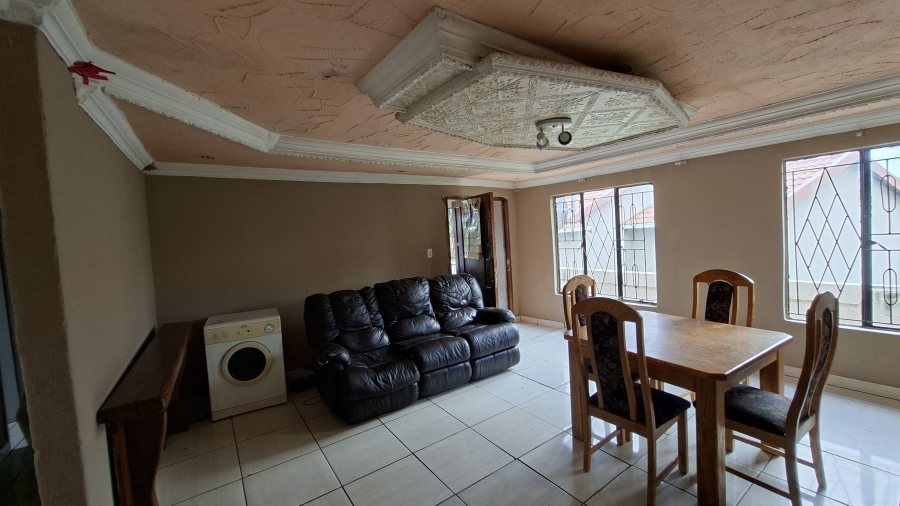 4 Bedroom Property for Sale in Olievenhoutbosch Gauteng