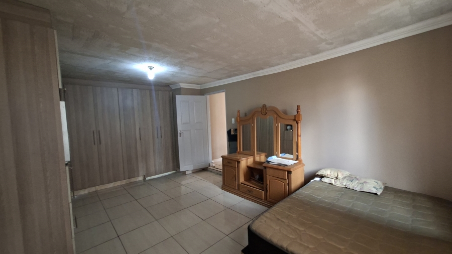 4 Bedroom Property for Sale in Olievenhoutbosch Gauteng