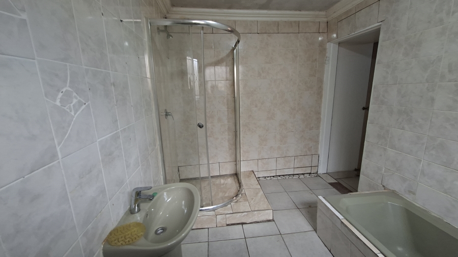 4 Bedroom Property for Sale in Olievenhoutbosch Gauteng