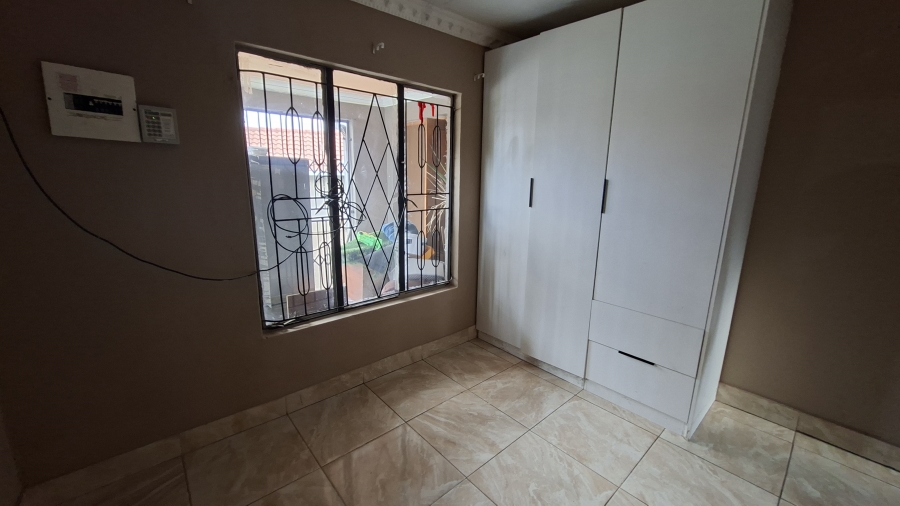 4 Bedroom Property for Sale in Olievenhoutbosch Gauteng