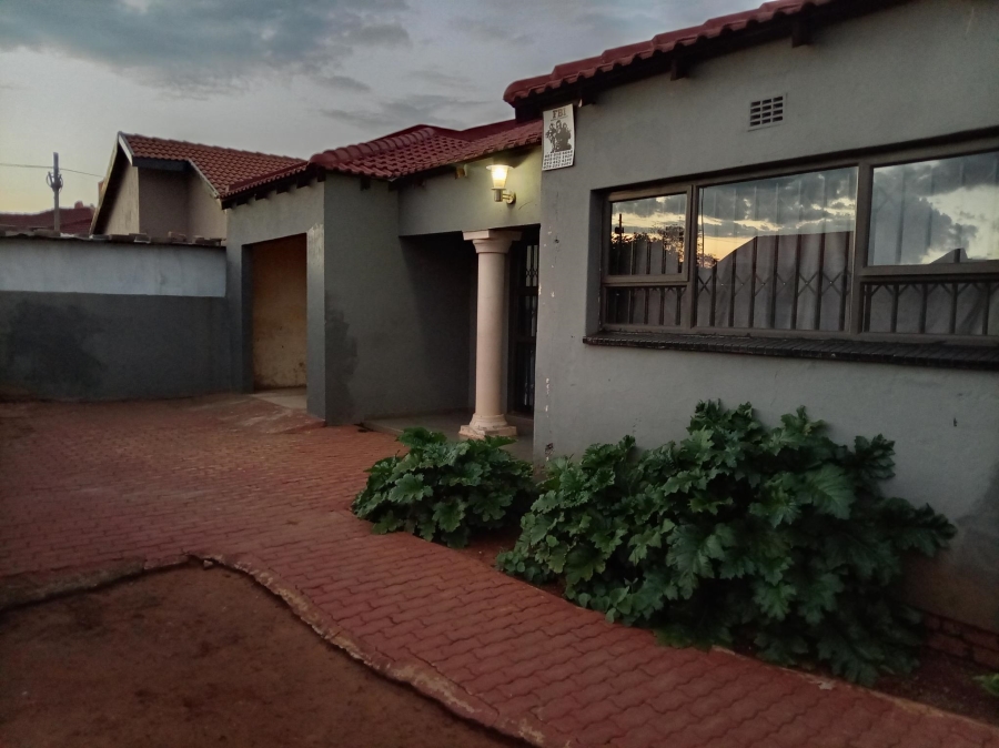 3 Bedroom Property for Sale in Tokoza Ext 2 Gauteng