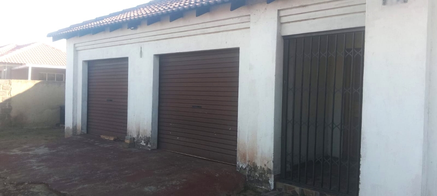 3 Bedroom Property for Sale in Roodekop Gauteng
