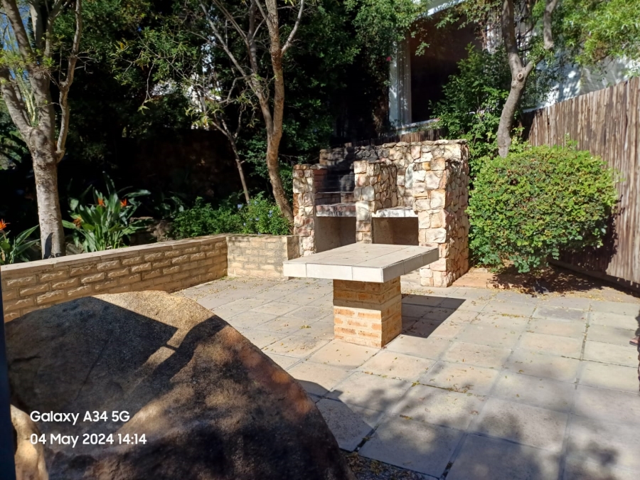 2 Bedroom Property for Sale in Bryanston Gauteng