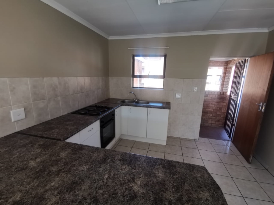 2 Bedroom Property for Sale in Groblerpark Gauteng