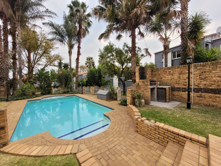 2 Bedroom Property for Sale in Radiokop Gauteng