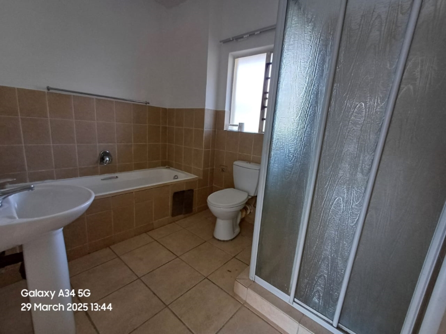 2 Bedroom Property for Sale in North Riding Gauteng