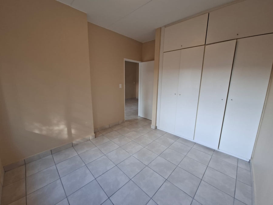 To Let 2 Bedroom Property for Rent in Fourways Gardens Gauteng