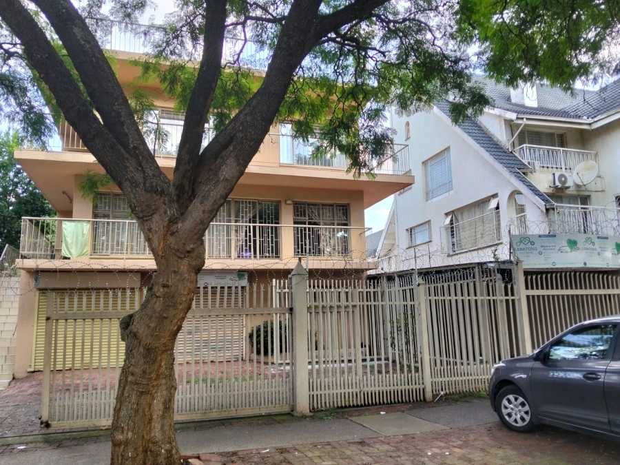 6 Bedroom Property for Sale in Laudium Gauteng