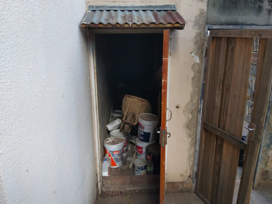 6 Bedroom Property for Sale in Laudium Gauteng