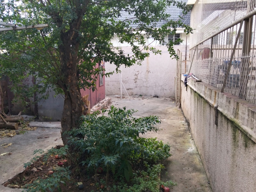 6 Bedroom Property for Sale in Laudium Gauteng