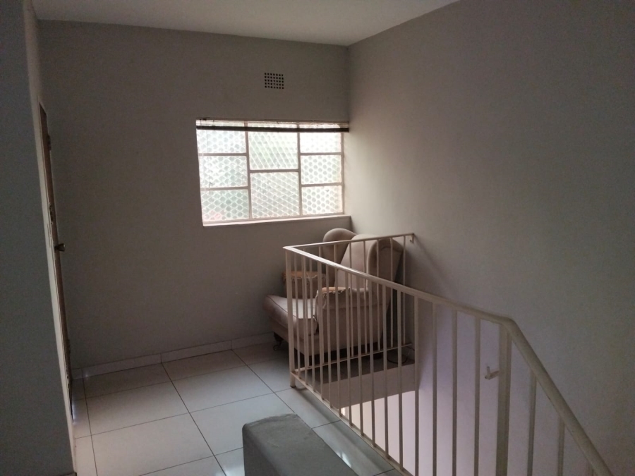 6 Bedroom Property for Sale in Laudium Gauteng