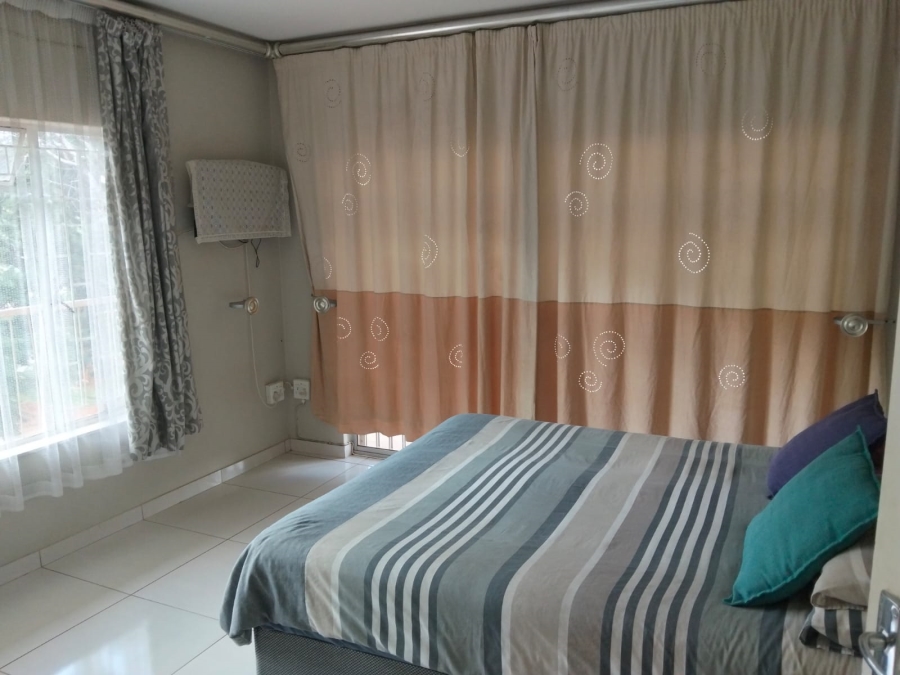 6 Bedroom Property for Sale in Laudium Gauteng