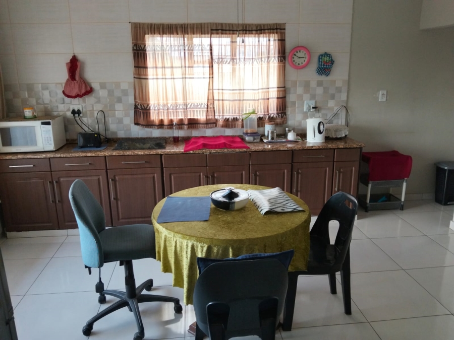 6 Bedroom Property for Sale in Laudium Gauteng