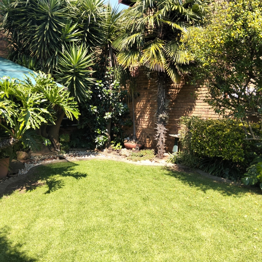 2 Bedroom Property for Sale in Birchleigh Gauteng