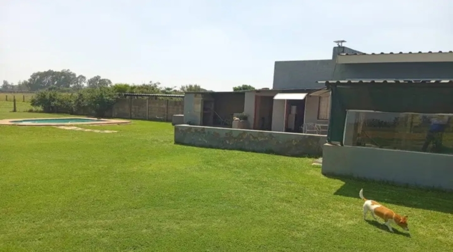 5 Bedroom Property for Sale in Helderstrome AH Gauteng