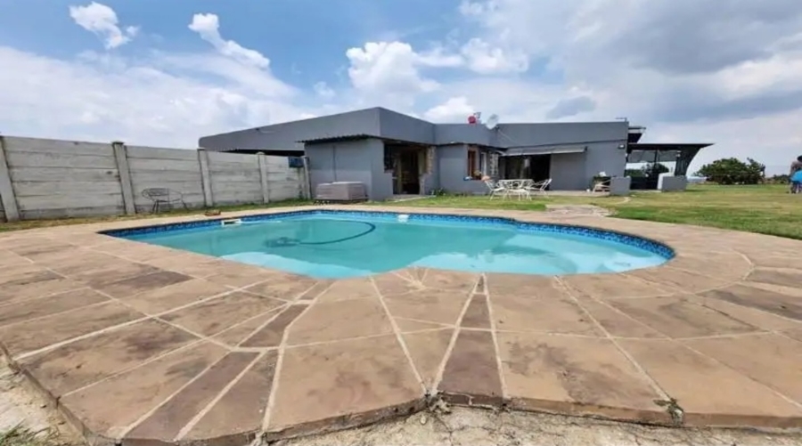 5 Bedroom Property for Sale in Helderstrome AH Gauteng