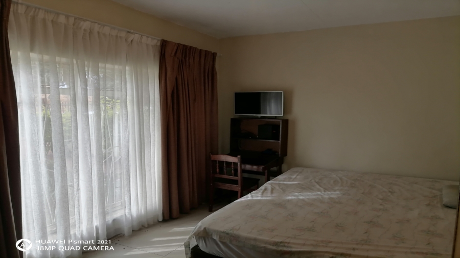 8 Bedroom Property for Sale in Bedworth Park Gauteng