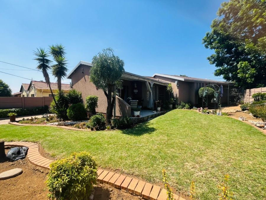 2 Bedroom Property for Sale in Elandspark Gauteng