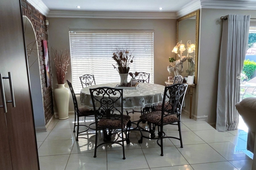2 Bedroom Property for Sale in Elandspark Gauteng