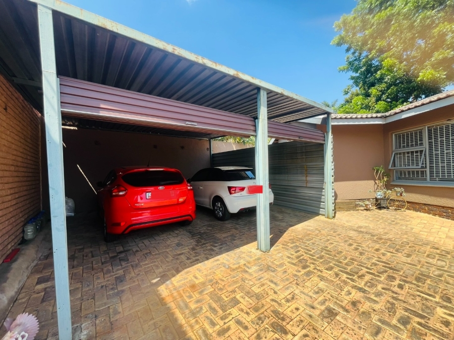 2 Bedroom Property for Sale in Elandspark Gauteng