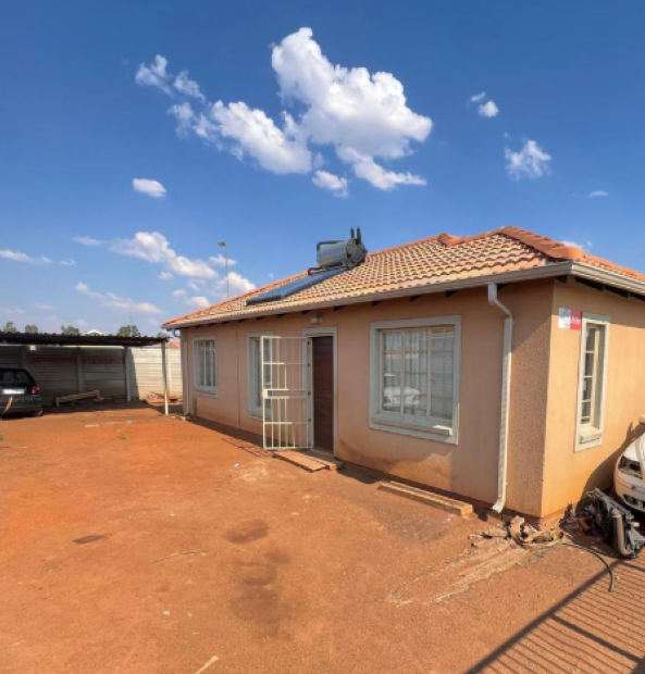 3 Bedroom Property for Sale in Sky City Gauteng