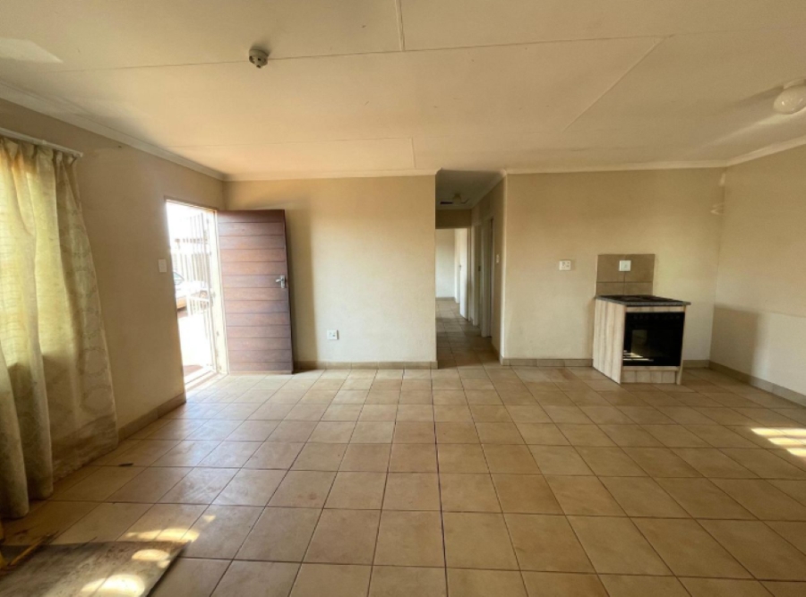 3 Bedroom Property for Sale in Sky City Gauteng