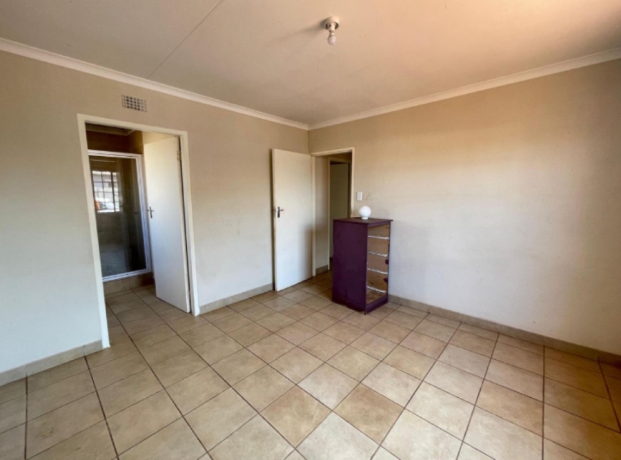 3 Bedroom Property for Sale in Sky City Gauteng