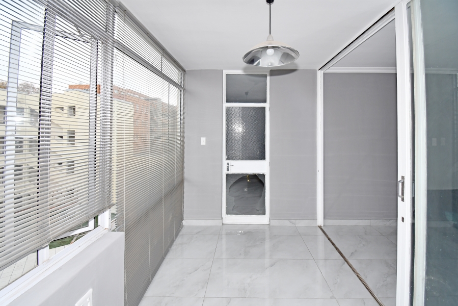 2 Bedroom Property for Sale in Killarney Gauteng
