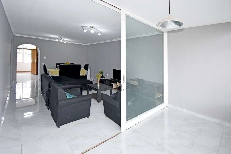 2 Bedroom Property for Sale in Killarney Gauteng