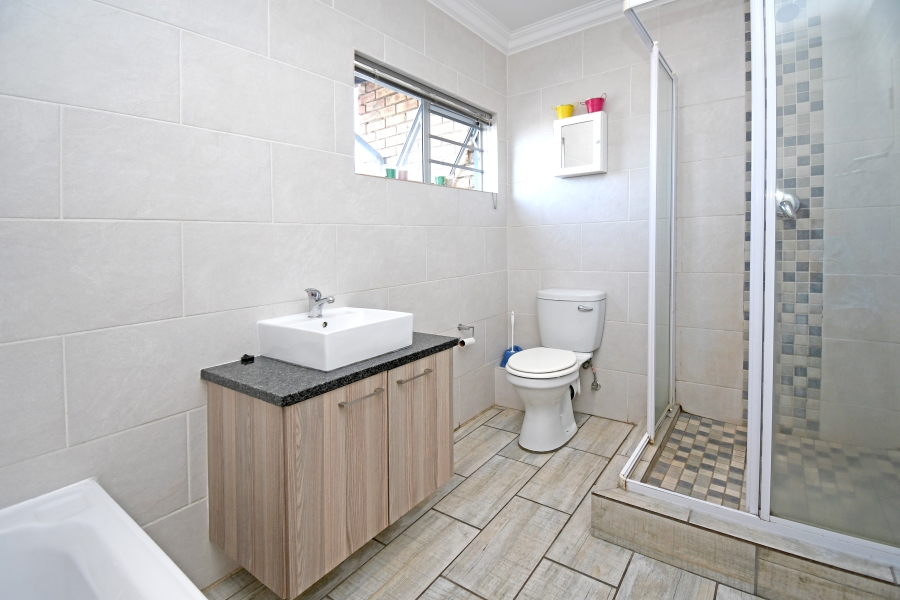 3 Bedroom Property for Sale in Noordhang Gauteng