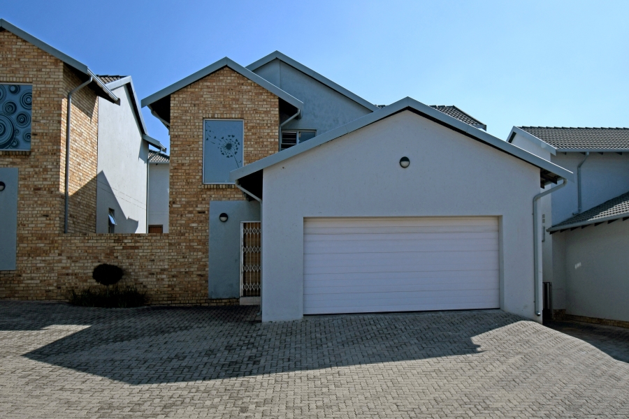 3 Bedroom Property for Sale in Noordhang Gauteng