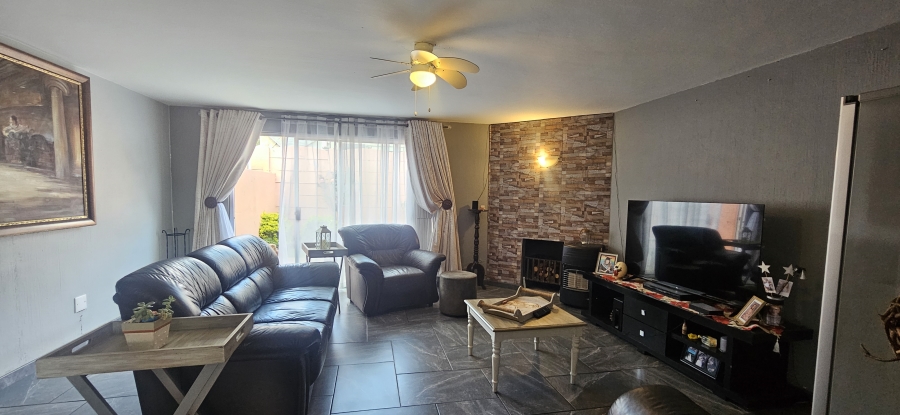 2 Bedroom Property for Sale in Raceview Gauteng