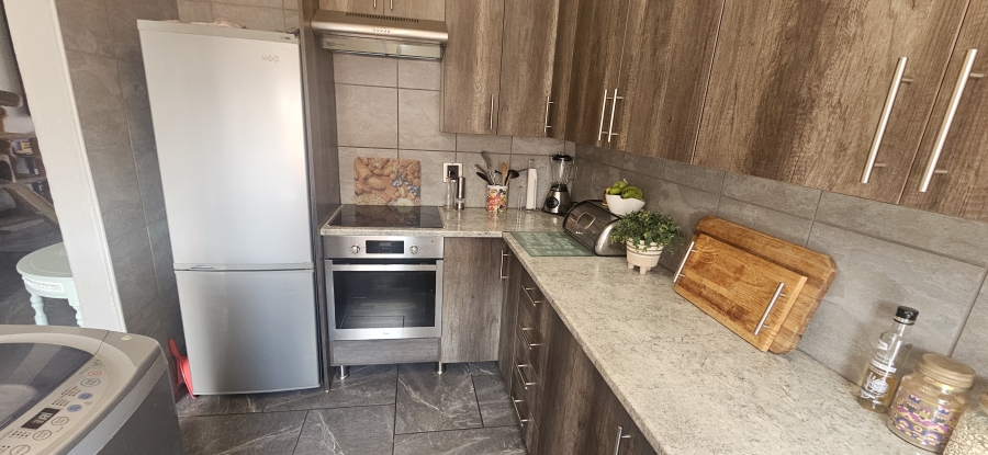 2 Bedroom Property for Sale in Raceview Gauteng