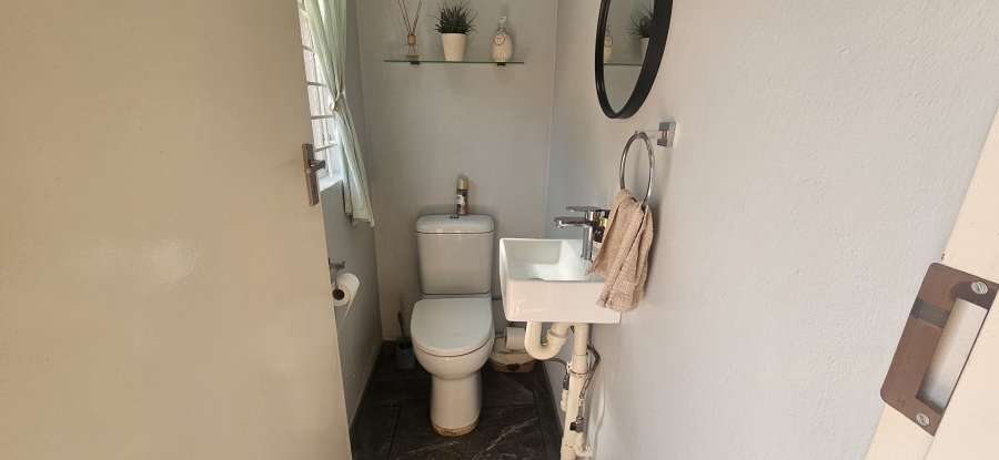 2 Bedroom Property for Sale in Raceview Gauteng