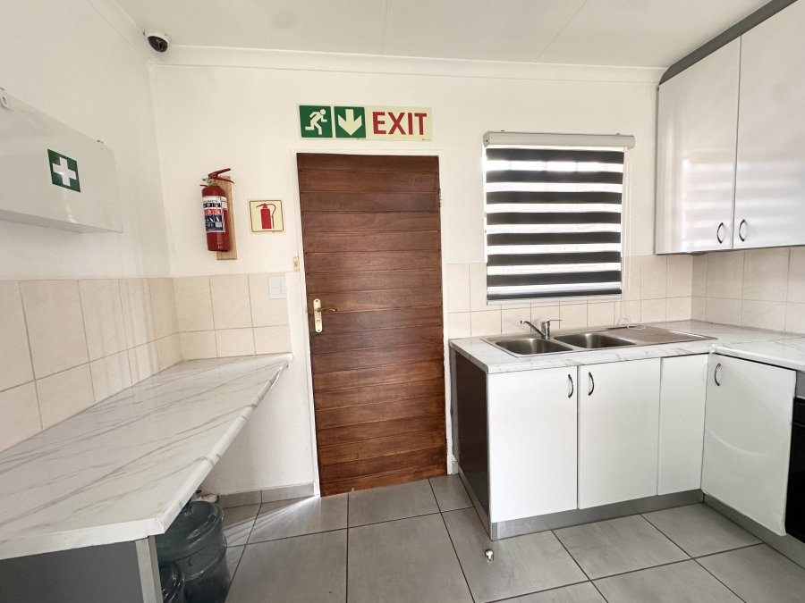 2 Bedroom Property for Sale in Heuwelsig Estate Gauteng