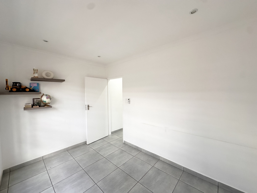 2 Bedroom Property for Sale in Heuwelsig Estate Gauteng