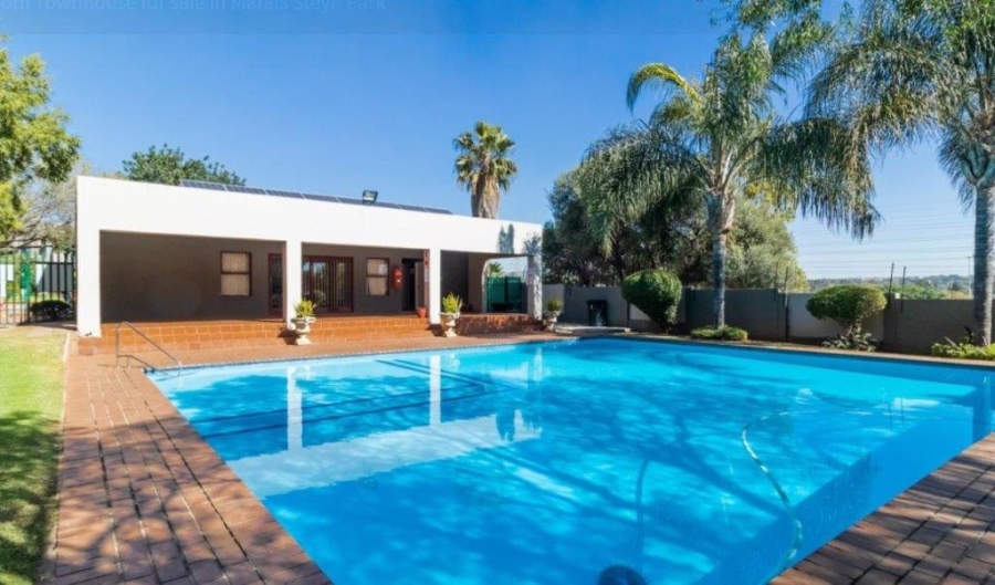 2 Bedroom Property for Sale in Marais Steyn Park Gauteng