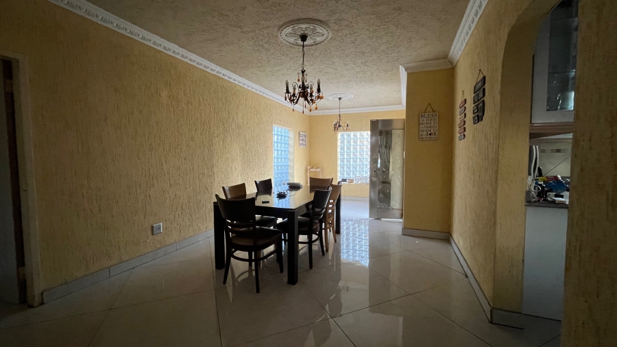 4 Bedroom Property for Sale in Brackendowns Gauteng