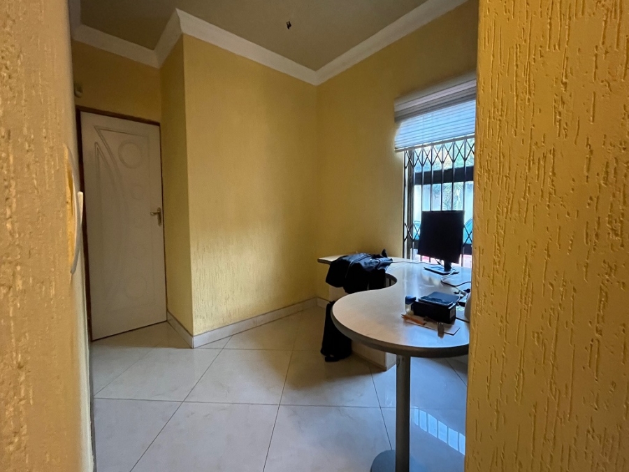 4 Bedroom Property for Sale in Brackendowns Gauteng